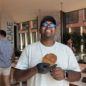 Meet your Posher, Rovik